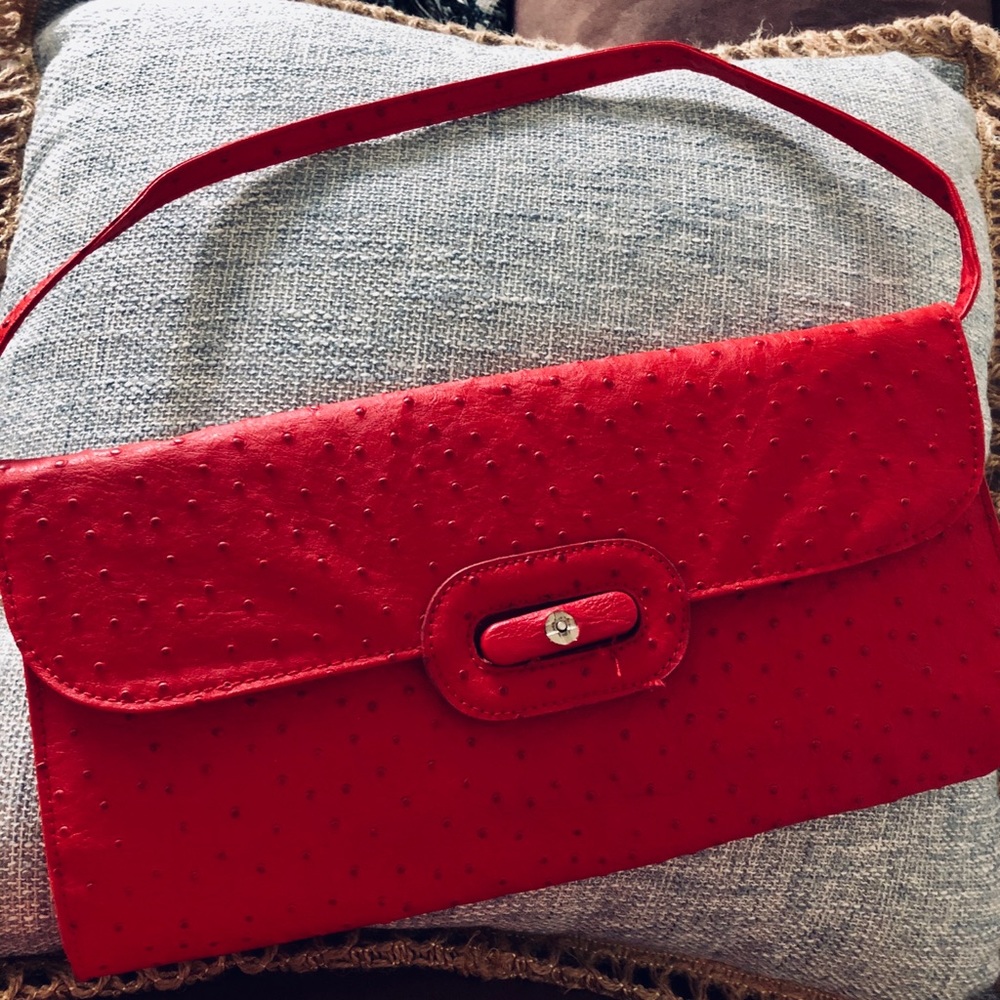 Beautiful Red Bag - Picture 3 of 12